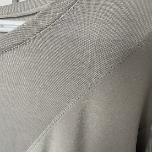 NWT Women's Blouse by Club Monaco - Picture 6 of 7